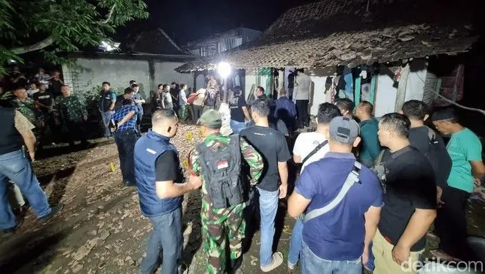 Ledakan Diduga Petasan Renggut Nyawa Remaja Ponorogo Ledakan Diduga Petasan Renggut Nyawa Remaja Ponorogo